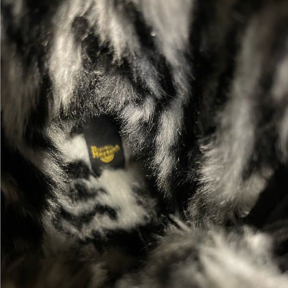 Dr. Martens 1460 8-Eye Serena Boot - Black / Zebra *NWT* - Picture 8 of 10